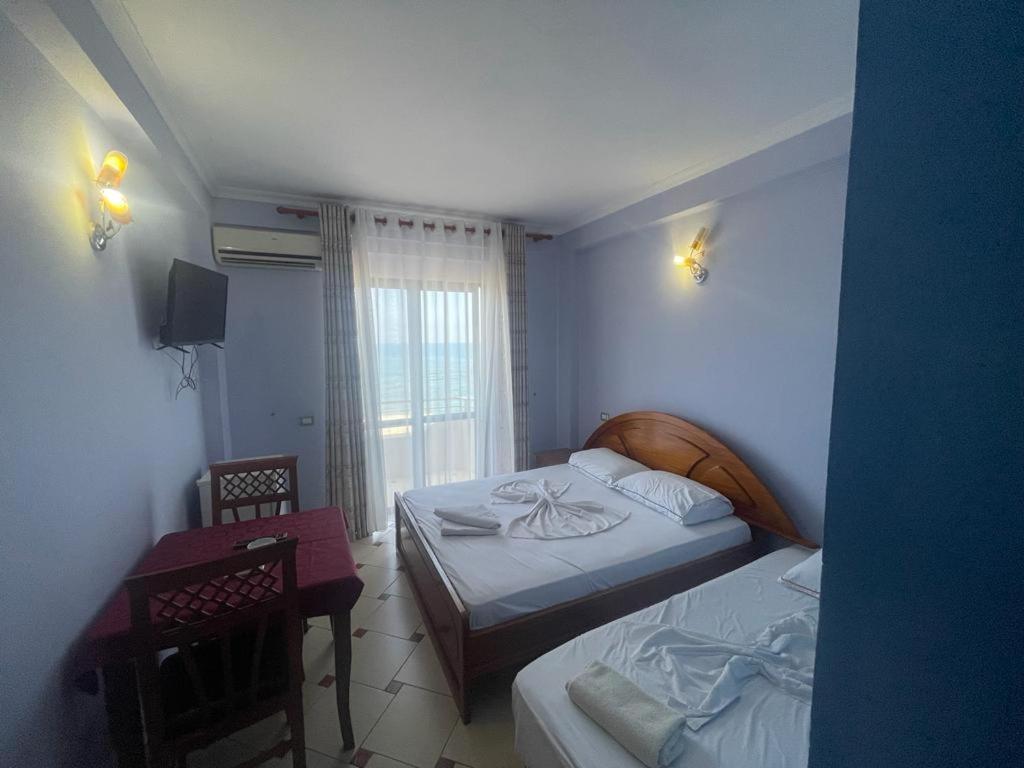 Hotel Ferrara Dıraç Dış mekan fotoğraf
