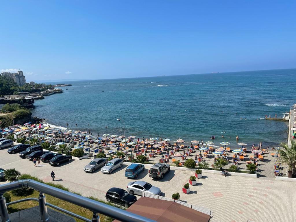 Hotel Ferrara Dıraç Dış mekan fotoğraf