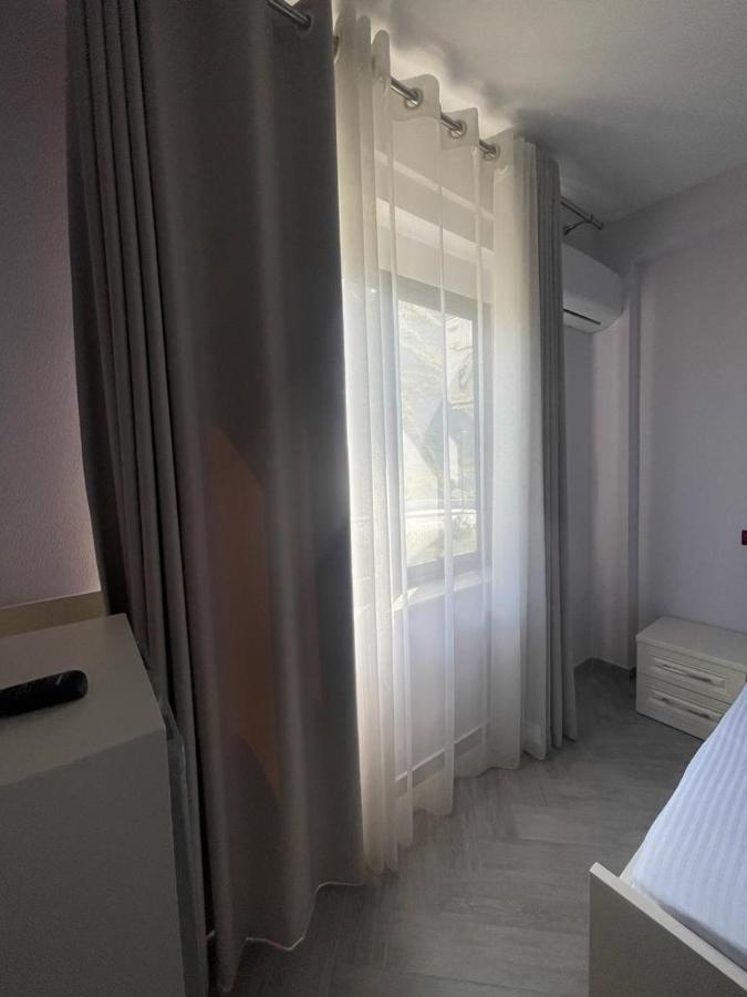 Hotel Ferrara Dıraç Dış mekan fotoğraf