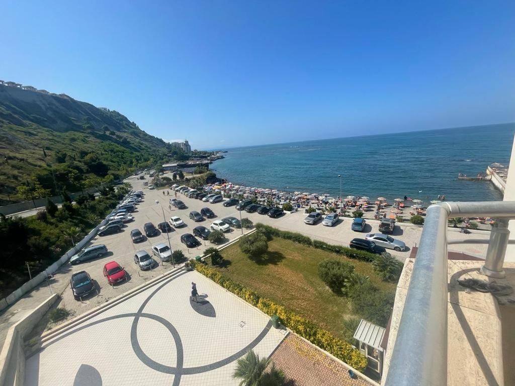 Hotel Ferrara Dıraç Dış mekan fotoğraf